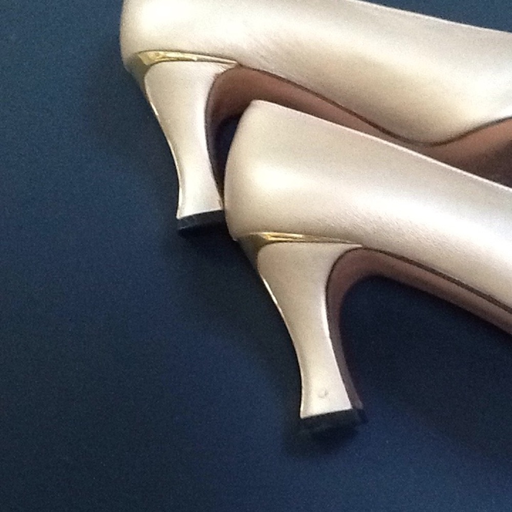 Vintage St.John Pale Gold Italian Leather Turin Metallic Gold Square Toe 7‎ 1/2B - Picture 9 of 15